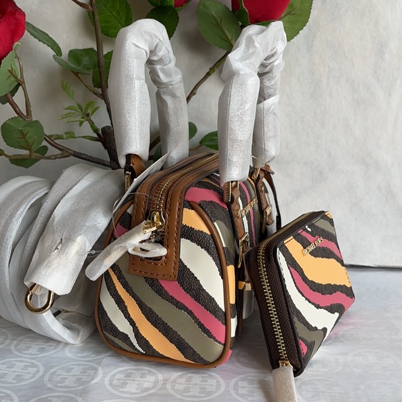 🌺Michael Kors Set🌺 - Picture 6 of 15